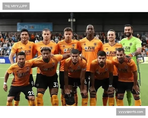 英超保级大战同样惊心动魄 中下游球队求生战悬念持续 英超保级大战同样惊心动魄 中下游球队求生战悬念持续